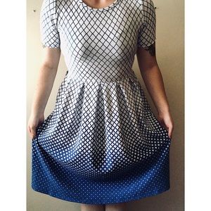 {LuLaRoe} Blue + White Diamond Amelia Dress
